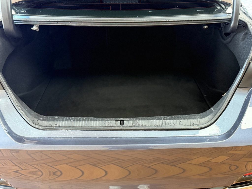 Used 2021 Toyota Avalon XLE FWD image 21
