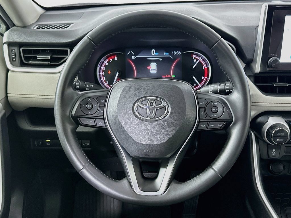 Used 2023 Toyota RAV4 XLE Premium FWD image 17