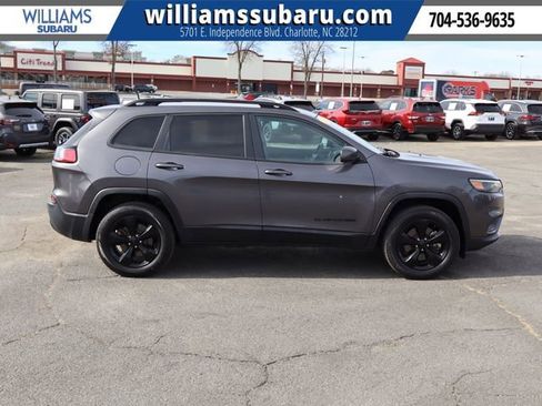 Used 2020 Jeep Cherokee Latitude Plus image 9