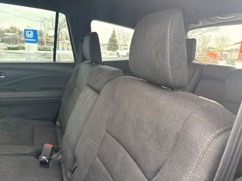 Used 2022 Honda Pilot Sport image 18