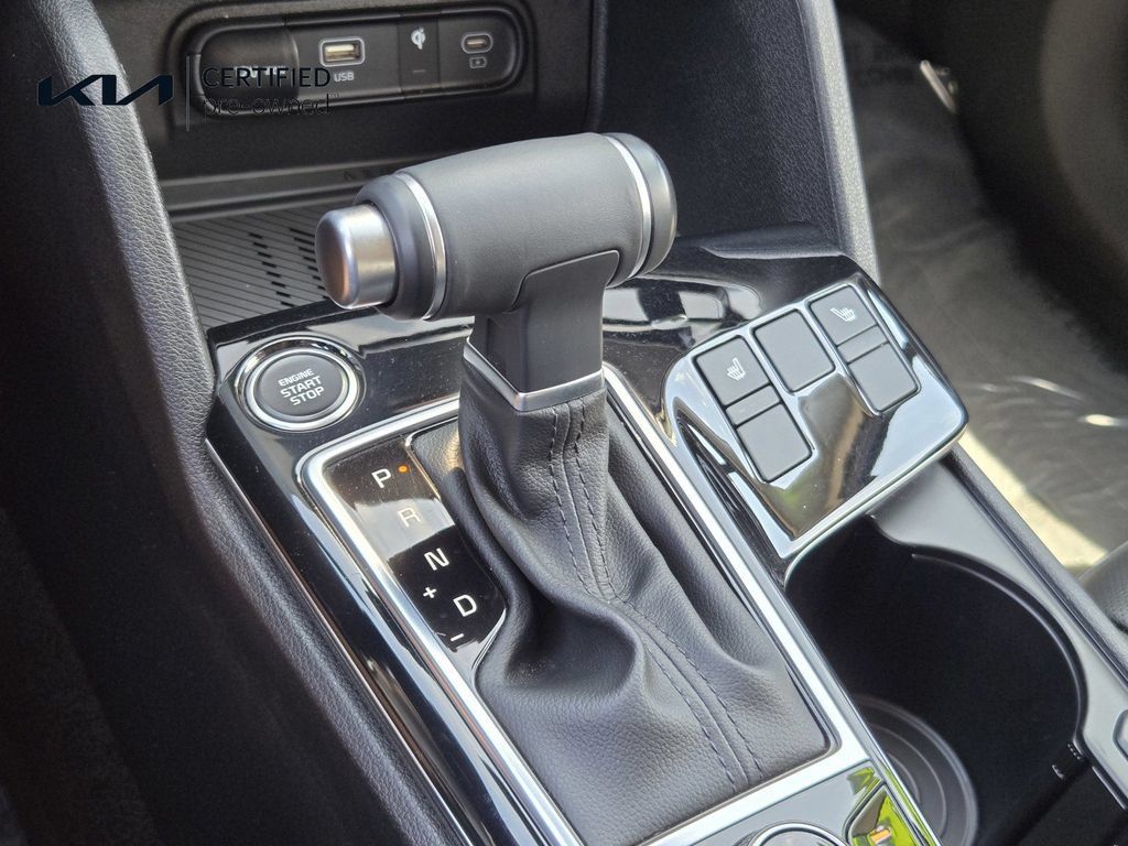 Certified 2025 Kia Sportage SX FWD image 21