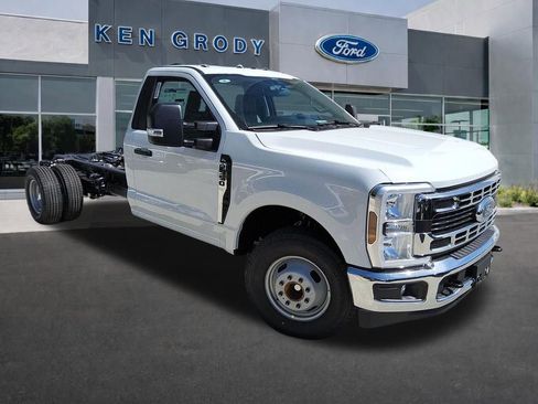 New 2026 Ford F350 XL w/ XL Chrome Package RWD image 1