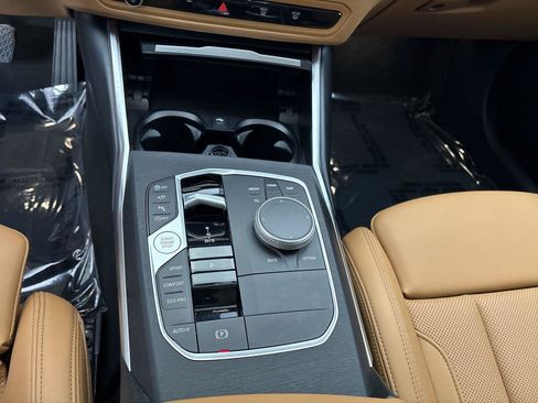 Used 2024 BMW 330i xDrive Sedan w/ Premium Package AWD/4WD image 23
