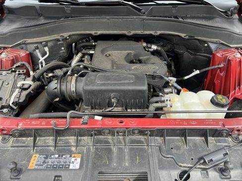 Used 2020 Ford Explorer XLT w/ Equipment Group 202A AWD/4WD image 30