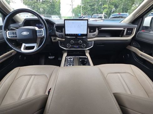 Used 2022 Ford Expedition Limited AWD/4WD image 41