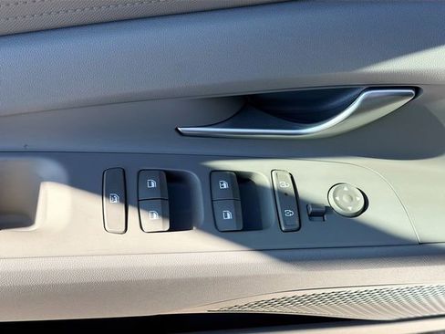 New 2026 Hyundai Elantra SE w/ Cargo Package FWD image 17