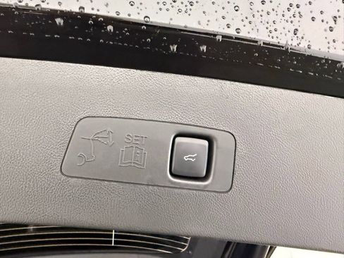 New 2026 Lincoln Corsair Premiere image 18