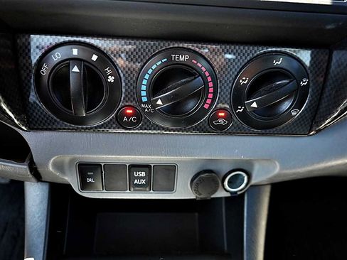 Used 2014 Toyota Tacoma PreRunner w/ SR5 Package RWD image 21