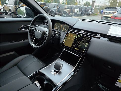 New 2025 Land Rover Range Rover Velar Dynamic SE image 34