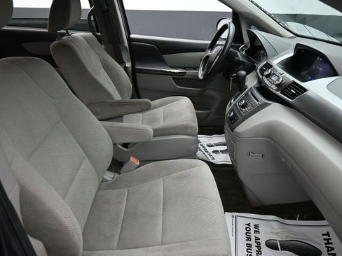 Used 2016 Honda Odyssey LX image 17