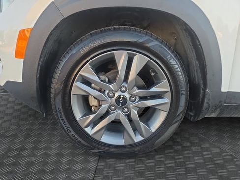 Used 2023 Kia Seltos S w/ Navigation Package FWD image 33