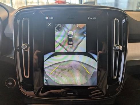 New 2026 Volvo XC40 B5 Ultra w/ Protection Package Premier image 17