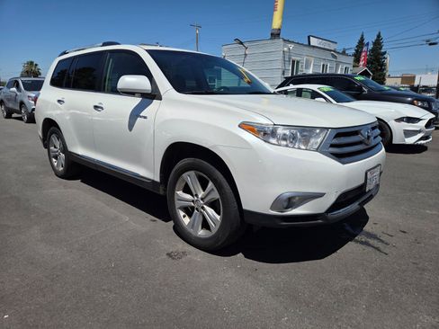 Used 2013 Toyota Highlander Limited AWD/4WD image 5