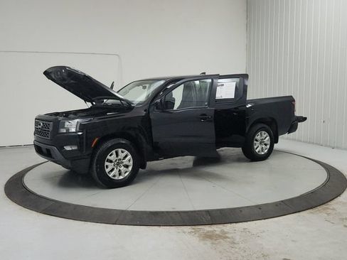 Used 2024 Nissan Frontier SV w/ SV Convenience Package RWD image 12