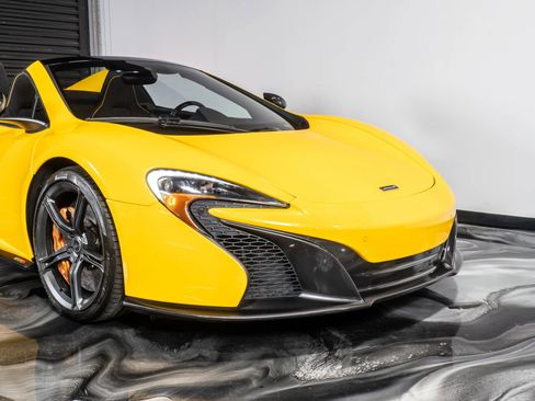 Used 2015 McLaren 650S Spider image 4