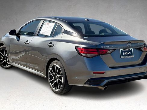 Used 2025 Nissan Sentra SR FWD image 4