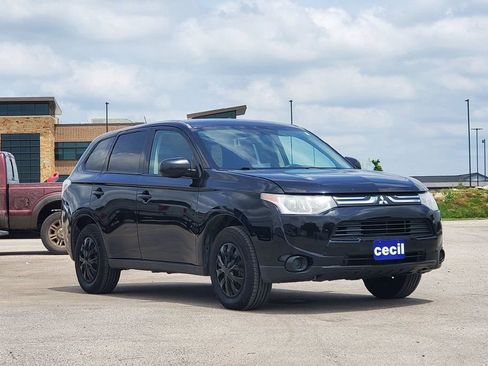 Used 2014 Mitsubishi Outlander ES FWD image 27