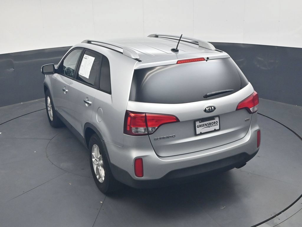 Used 2015 Kia Sorento LX AWD/4WD image 29