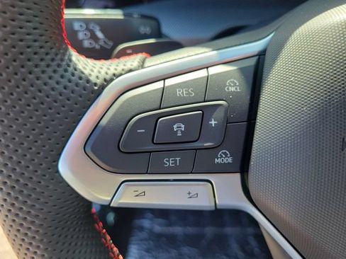New 2026 Volkswagen GTI SE FWD image 19