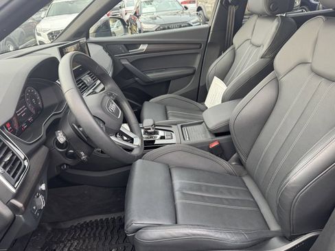 Certified 2025 Audi Q5 2.0T Premium w/ Convenience Plus Package image 26
