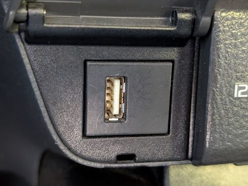 Used 2021 Toyota Camry LE FWD image 21
