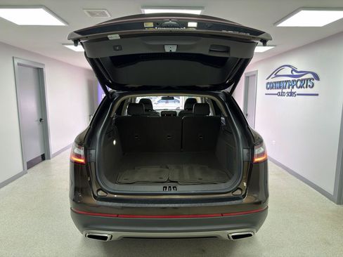 Used 2019 Lincoln Nautilus Reserve AWD/4WD image 36