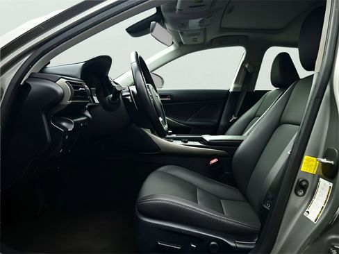 Used 2019 Lexus IS 300 w/ Accessory Package 2 image 3