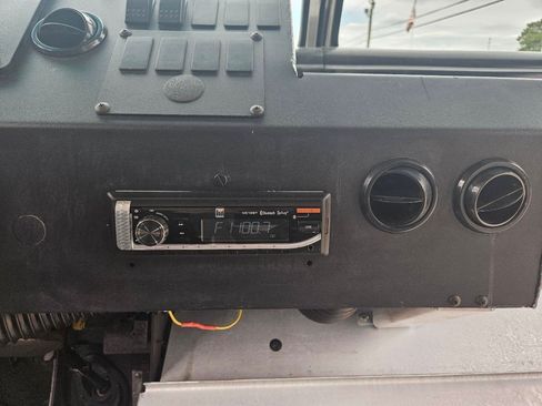 Used 2015 Ford E-350 and Econoline 350 Super Duty w/ A/C Prep Package RWD image 30