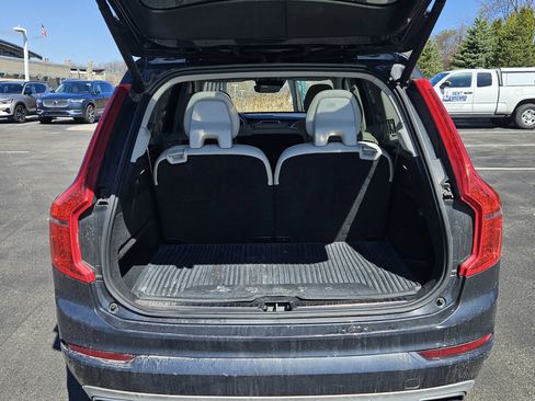 Used 2017 Volvo XC90 T6 Momentum w/ Vision Package AWD/4WD image 15