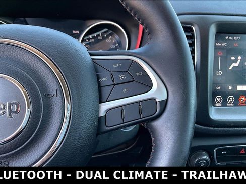 Used 2017 Jeep Compass Trailhawk w/ Leather Interior Group AWD/4WD image 12