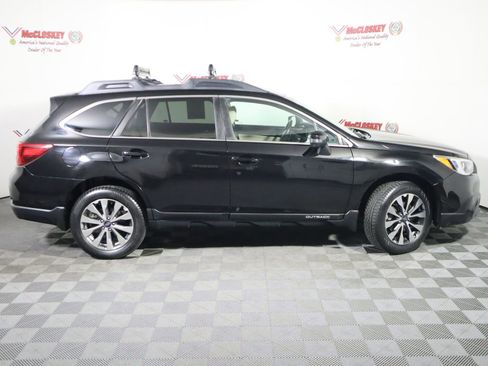 Used 2017 Subaru Outback 3.6R Limited AWD/4WD image 3
