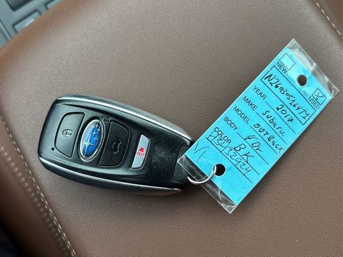 Used 2017 Subaru Outback 2.5i Touring image 40