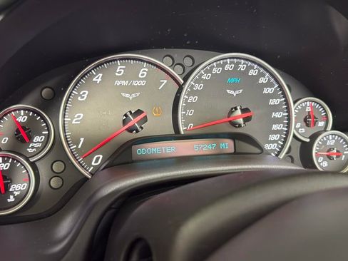 Used 2005 Chevrolet Corvette Convertible w/ Preferred Equipment Group image 19