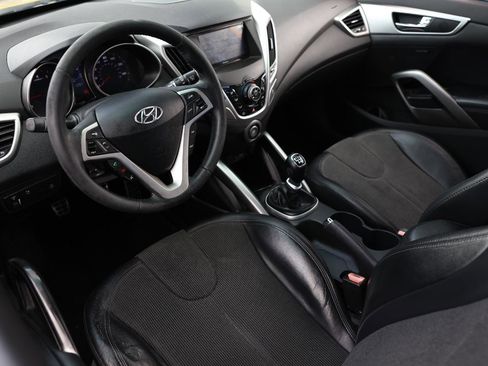 Used 2012 Hyundai Veloster 3DR COUPE w/ Style Pkg image 4