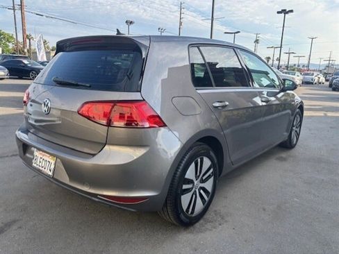 Used 2016 Volkswagen e-Golf SE w/ DC Fast Charging Package image 6