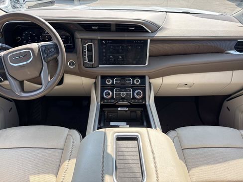 Used 2023 GMC Yukon Denali AWD/4WD image 33