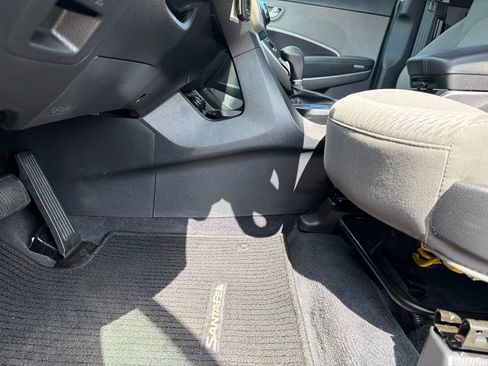 Used 2016 Hyundai Santa Fe Sport FWD image 30