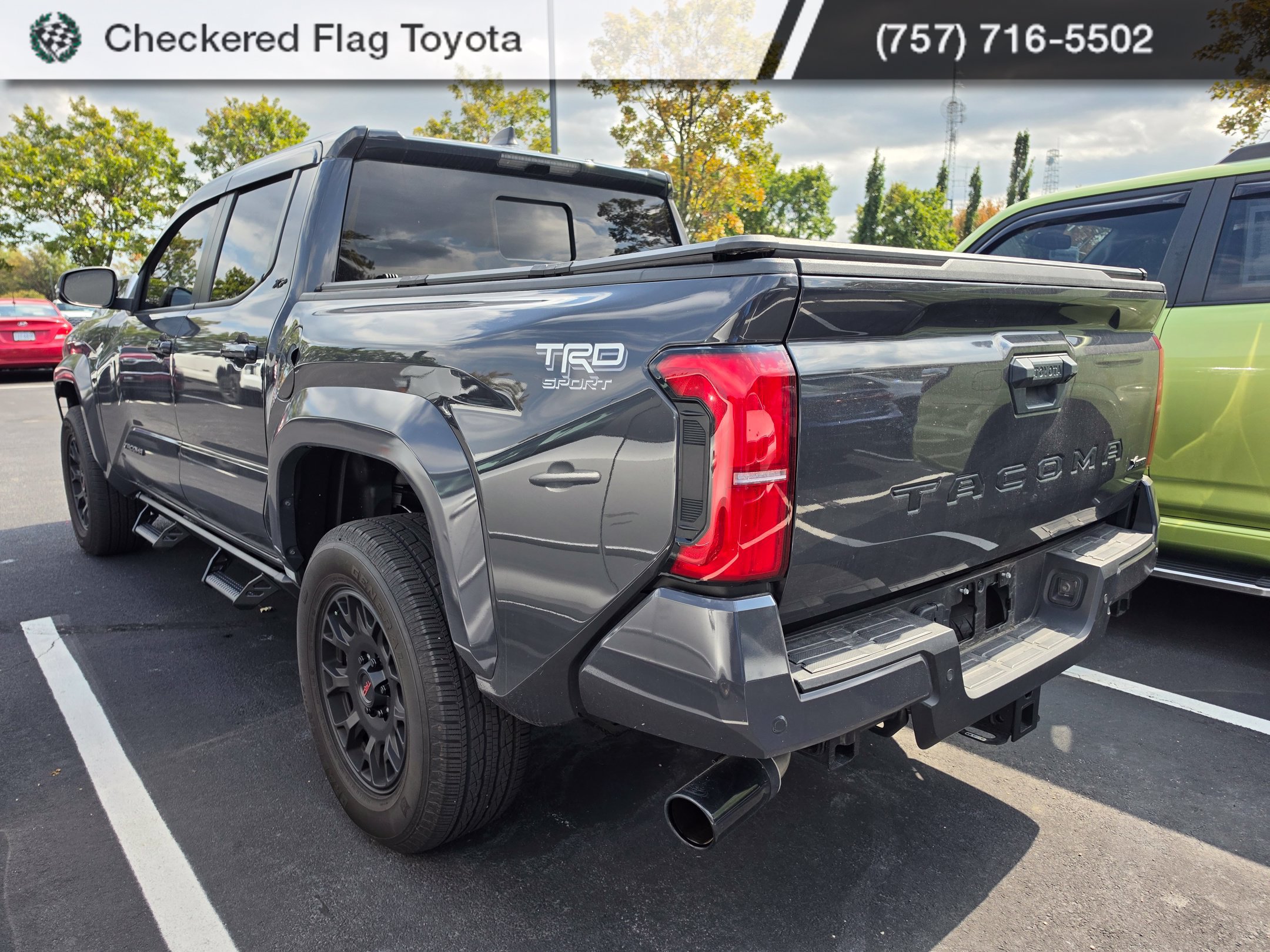 Used 2024 Toyota Tacoma TRD Sport w/ TRD Sport Upgrade Package RWD image 4