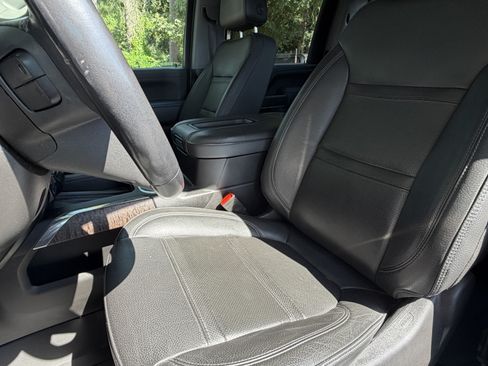 Used 2022 GMC Sierra 3500 Denali AWD/4WD image 15