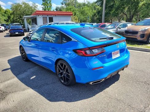 Used 2024 Honda Civic Sport Touring image 3