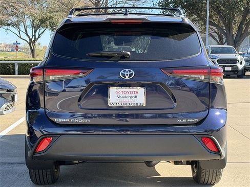 New 2026 Toyota Highlander XLE image 5
