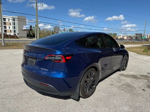 Used 2023 Tesla Model Y Performance image 9
