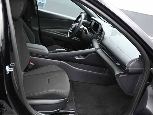 New 2026 Hyundai Elantra Sport FWD image 11