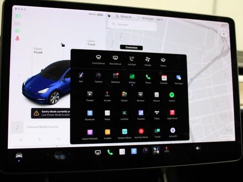Used 2021 Tesla Model Y Long Range AWD/4WD image 15