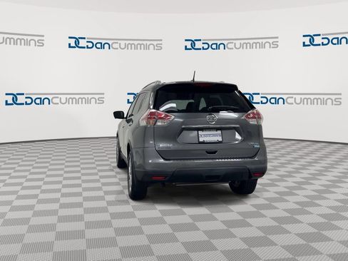 Used 2016 Nissan Rogue SV w/ SV Premium Package AWD/4WD image 7