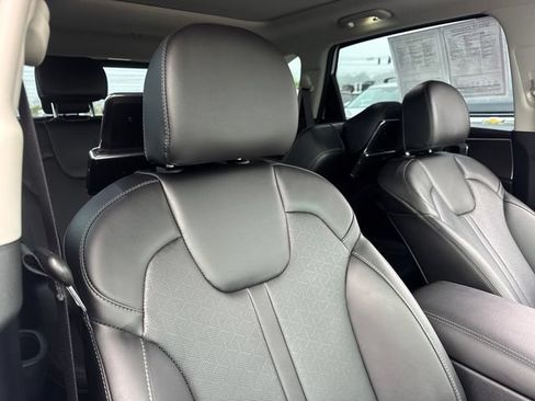 Used 2023 Kia Sorento SX FWD image 27