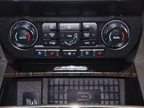 Certified 2021 Ford F250 Lariat image 37