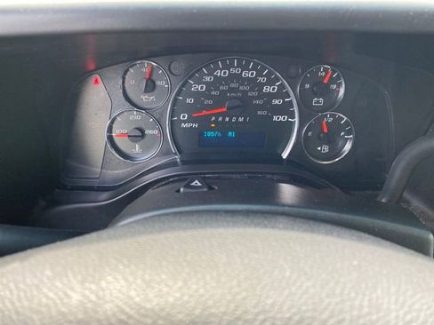 Used 2017 GMC Savana 2500 image 8