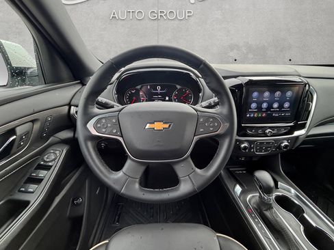 Used 2023 Chevrolet Traverse Premier image 23