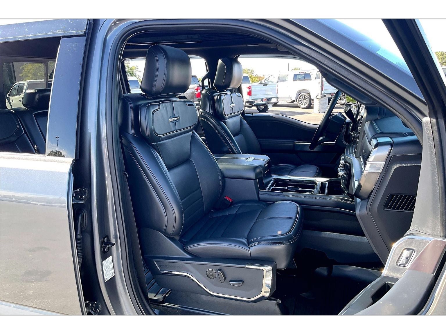 Used 2026 Ford F350 Platinum AWD/4WD image 8